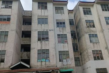 BELOW MARKET VALUE - APARTMENT TAMAN MEWAH, ALOR GAJAH MELAKA