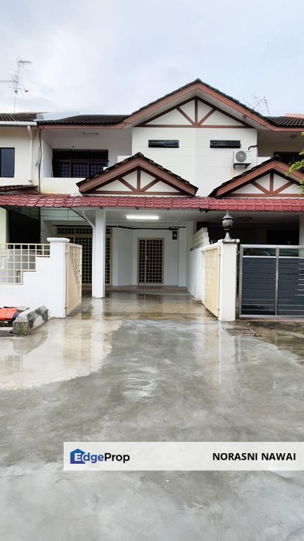 TAMAN BUKIT MEWAH KAJANG - RENOVATED DOUBLE STOREY, Selangor, Kajang