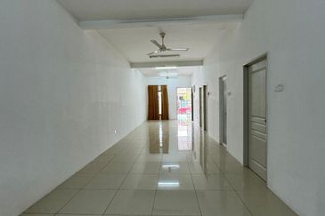 TAMAN BAYU INDERA, LUKUT