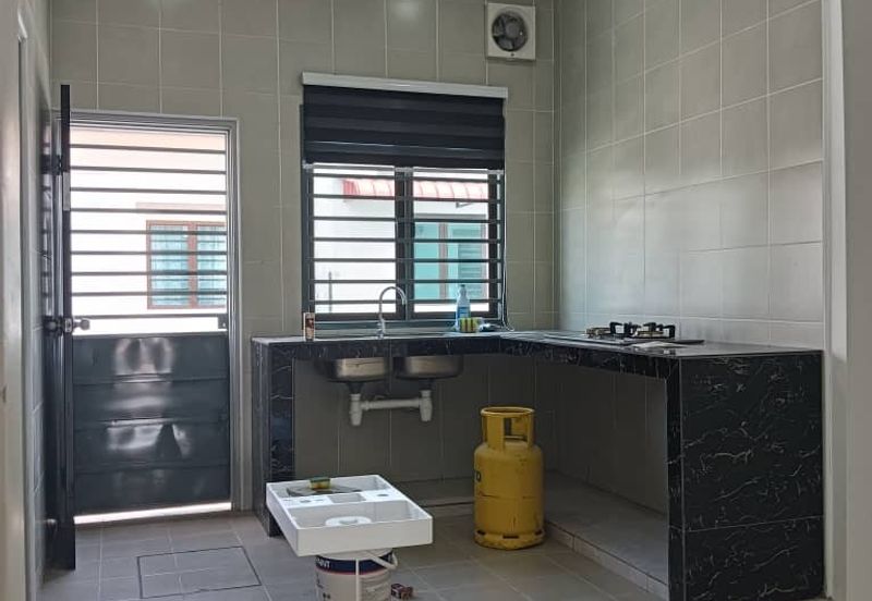 TAMAN BAYU INDERA, LUKUT