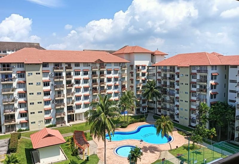 Laguna Condominium Resort