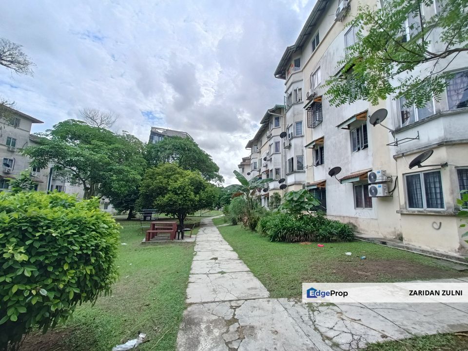 Impian Apartment, Affordable medium cost apartment Top Floor @ Damansara Damai , Selangor, Damansara Damai