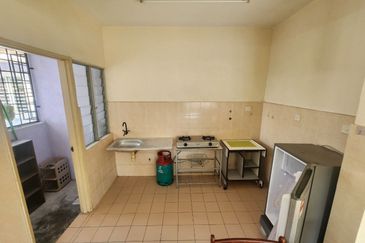 Residensi Warnasari 3