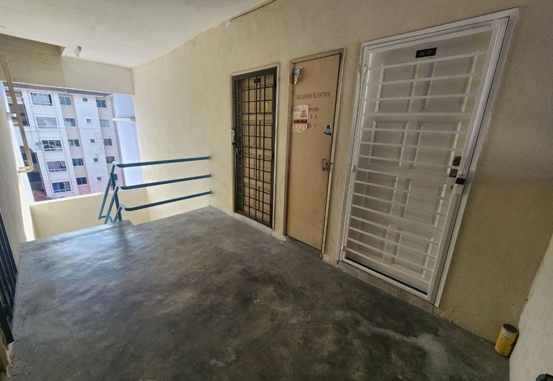 Residensi Warnasari 3