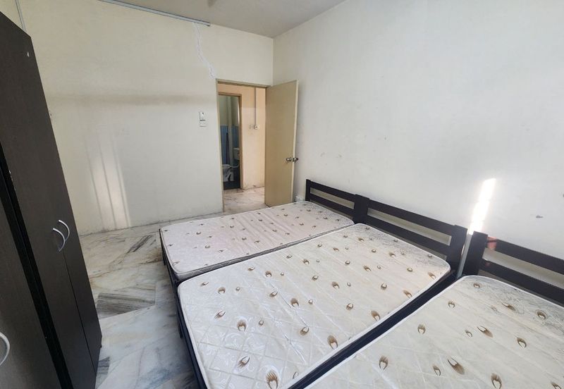 Residensi Warnasari 3