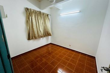 Putri Apartment