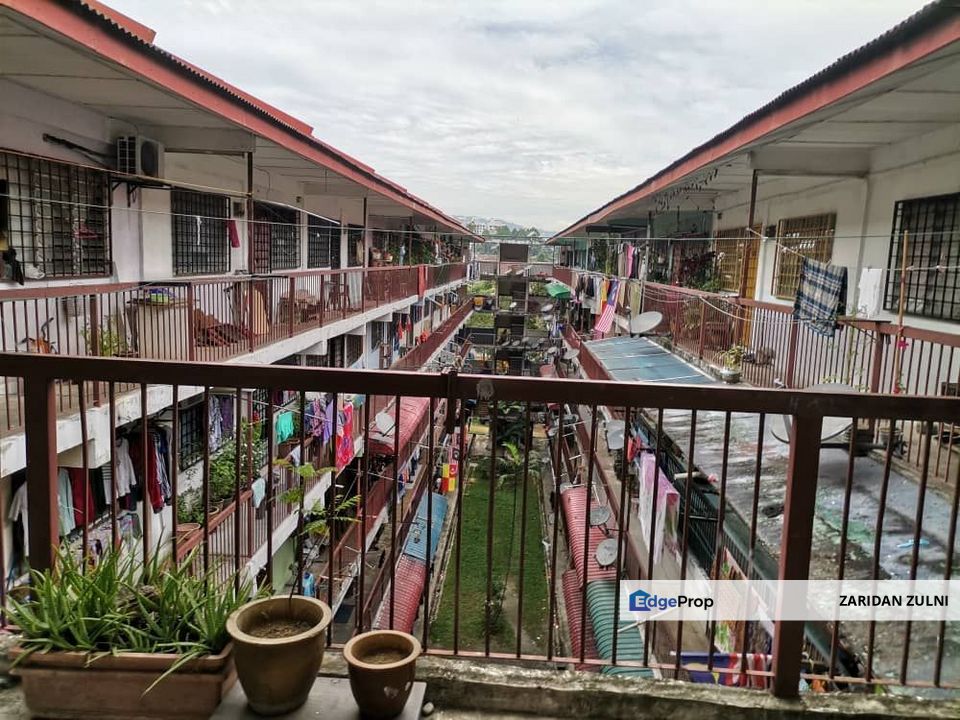 Top Floor Flat Gugusan Kantan, Kota Damansara , Selangor, Petaling Jaya