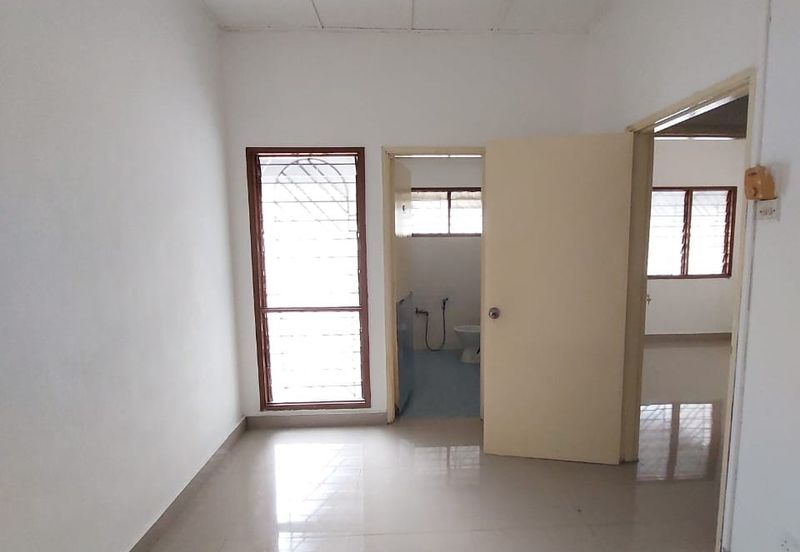 Taman Kinrara Seksyen 2