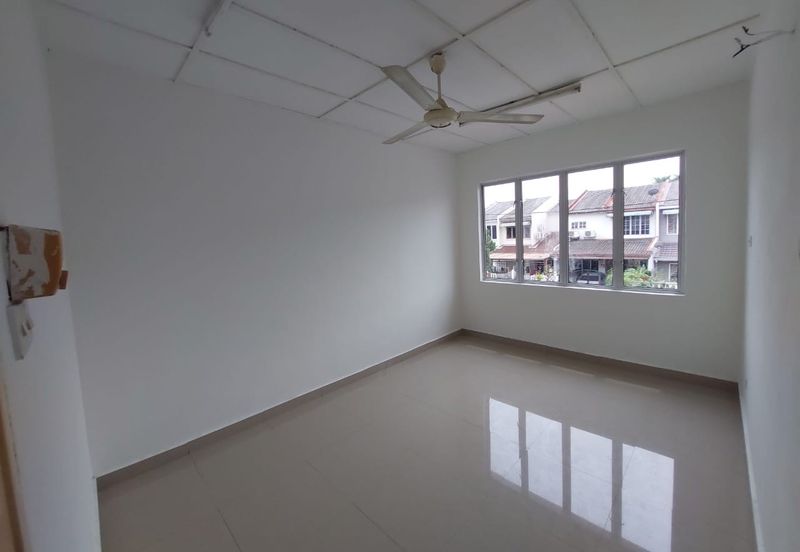 Taman Kinrara Seksyen 2