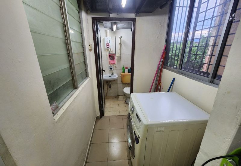 Desa Temenggong Apartment