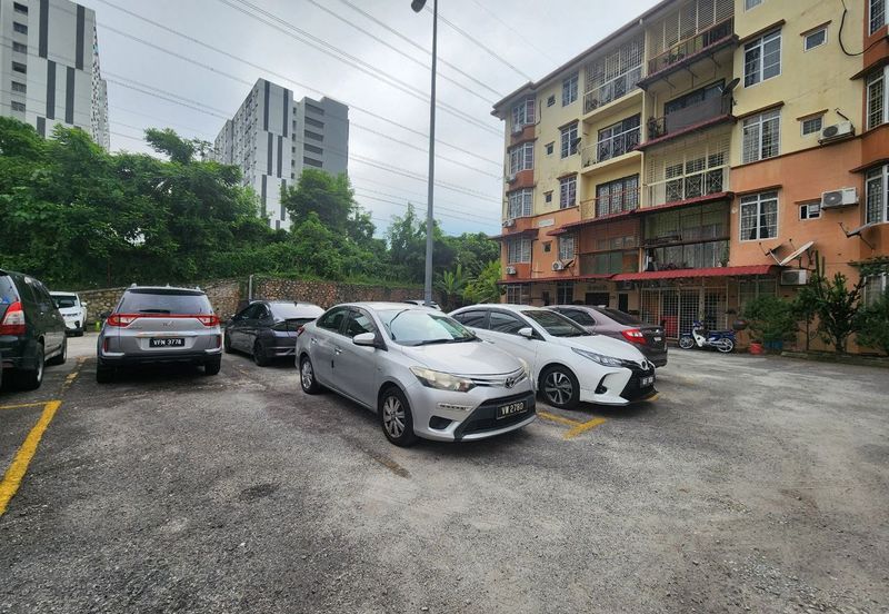 Desa Temenggong Apartment