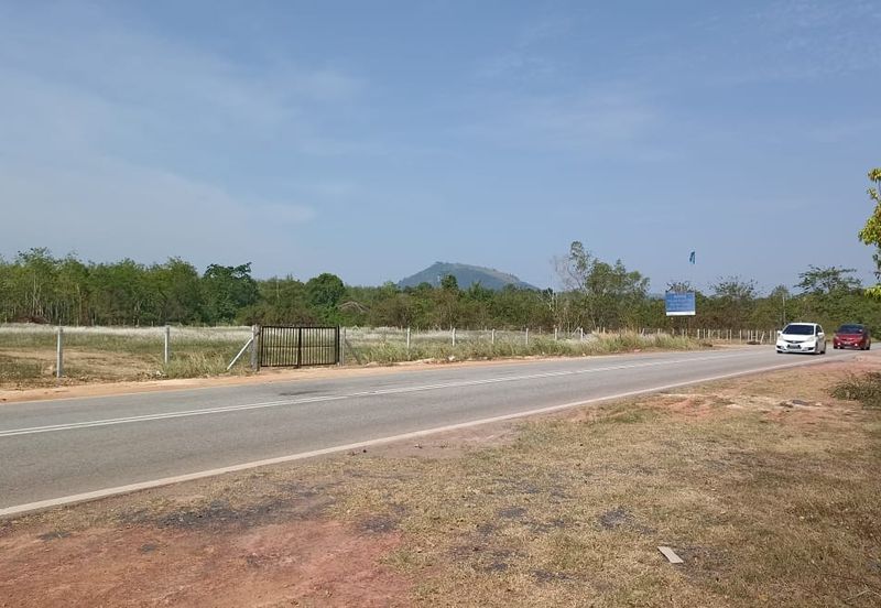 Residential Land with Individual Title in Changlun for Development