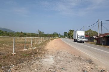 Residential Land with Individual Title in Changlun for Development