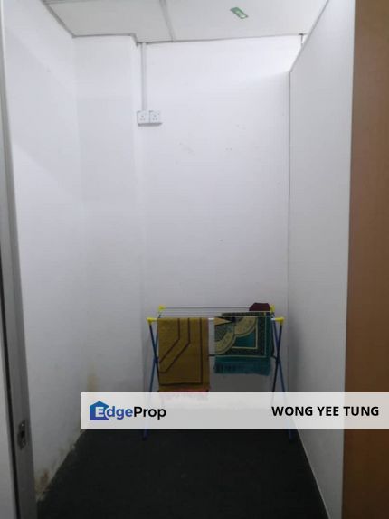 Below Market Value Dataran Otomobil Kompleks First Floor Office For Sale, Selangor, Shah Alam