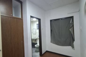 Jalan Puchong Utama 10/7A