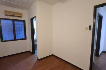 Jalan Puchong Utama 10/7A