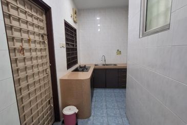 Jalan Puchong Utama 10/7A