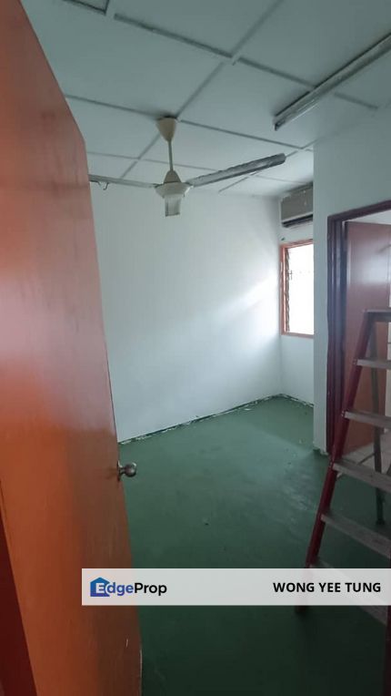 Basic unit 2 Storey Terrace at Puchong Utama PU6, Selangor, Puchong