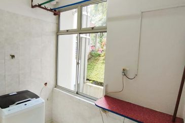 Mon Bisca, Bandar Baru Permas Jaya