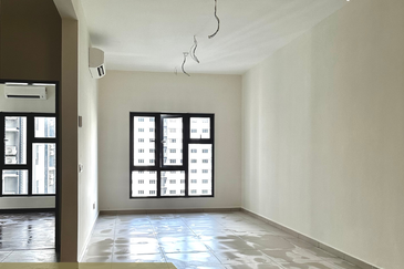 Brand New Corner Unit Completed with Partial Furnished! Embayu Damansara West Subang 2 Condo for SALE!!