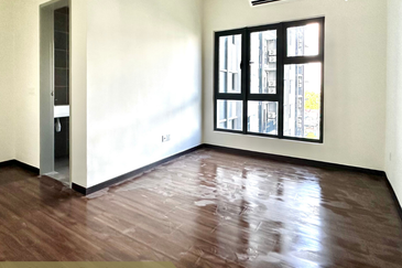 Brand New Corner Unit Completed with Partial Furnished! Embayu Damansara West Subang 2 Condo for SALE!!