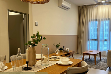 📣 Special Offer Month!! Brand New Corner Unit Completed with Partial Furnished! Embayu Damansara West Condominium for SALE!!