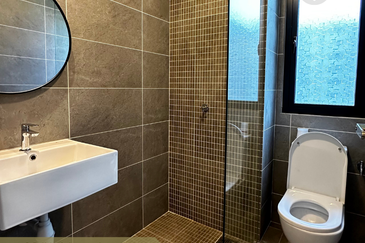 📣 Special Offer Month!! Brand New Corner Unit Completed with Partial Furnished! Embayu Damansara West Condominium for SALE!!