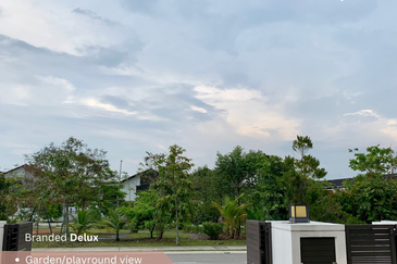 Viana at Elmina Gardens