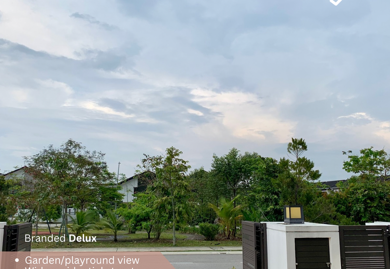 Viana at Elmina Gardens