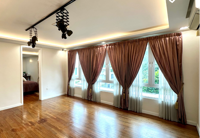 Rafflesia @ The Hill