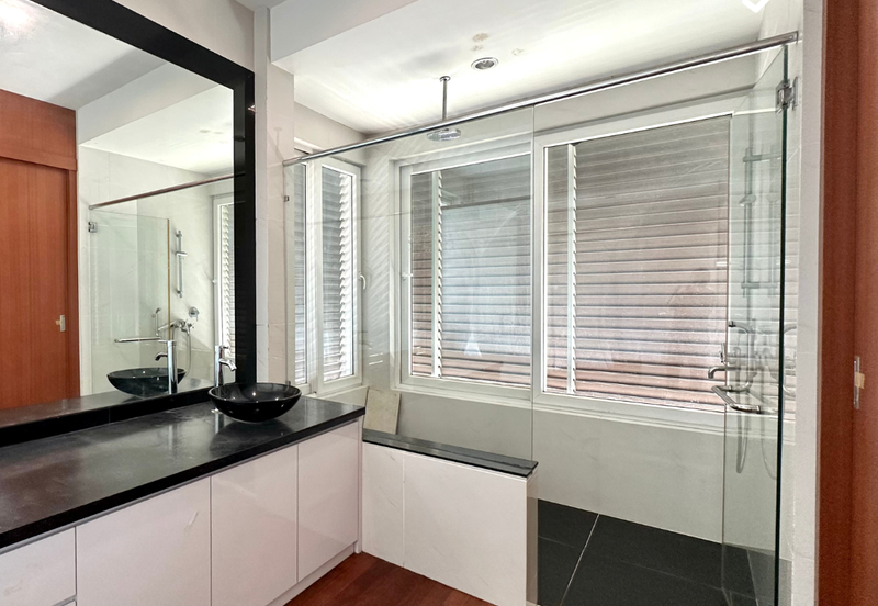 Rafflesia @ The Hill