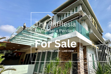 Rafflesia @ The Hill