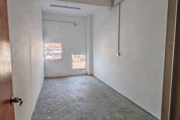 Pengkalan Station 18