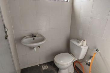 Pengkalan Station 18