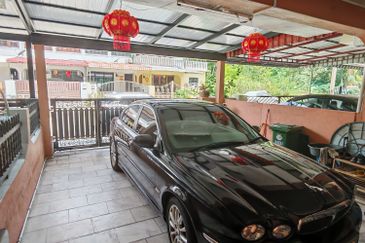 Renovated 2 story house for sale at Tmn Cempaka ipoh 
