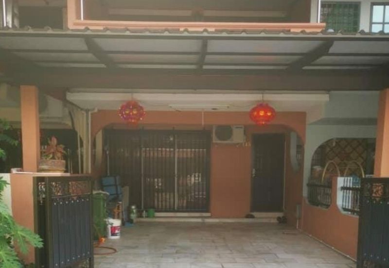Renovated 2 story house for sale at Tmn Cempaka ipoh 