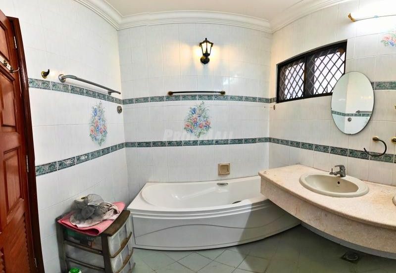 Meru Valley Golf Resort