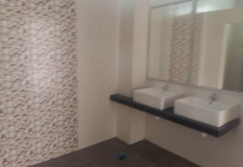 Upper East @ Tiger Lane