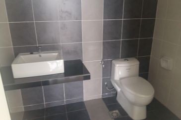 Upper East @ Tiger Lane