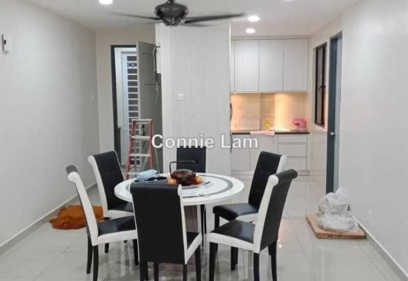 Upper East @ Tiger Lane