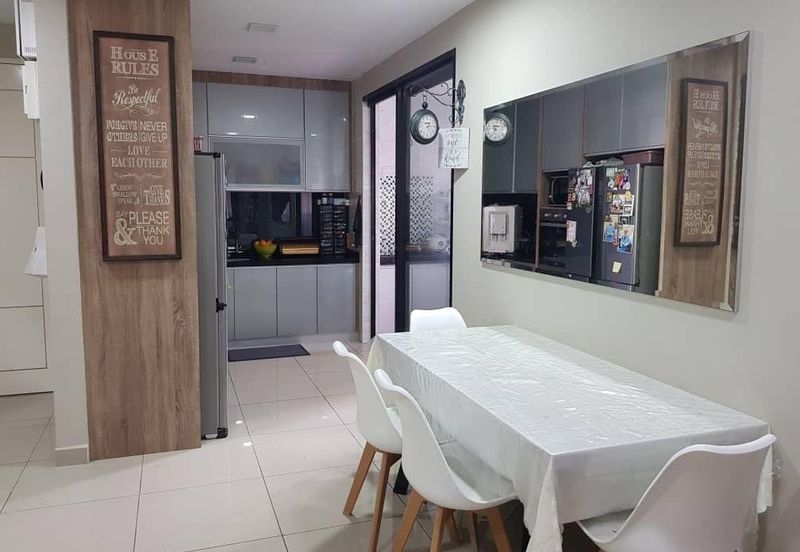 Upper East @ Tiger Lane