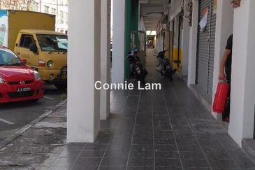 Jalan Pasir Puteh, Station 18