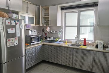 KONDOMINIUM DAMAIPURI