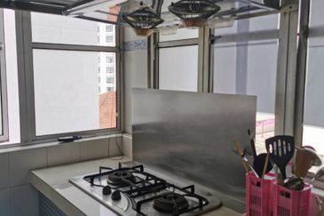 KONDOMINIUM DAMAIPURI