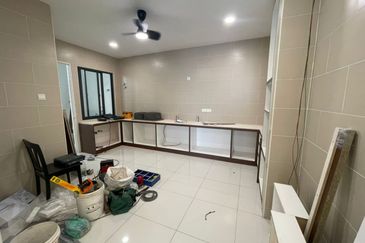 Penthouse at Seven Thompson for rent at prime location Ipoh 