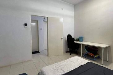 CASA RESIDENCES, CHEMOR