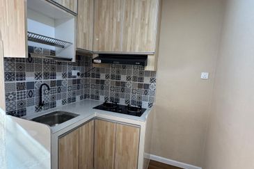 Taman Emas Flat (Teluk Kumbar)