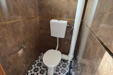 Taman Emas Flat (Teluk Kumbar)