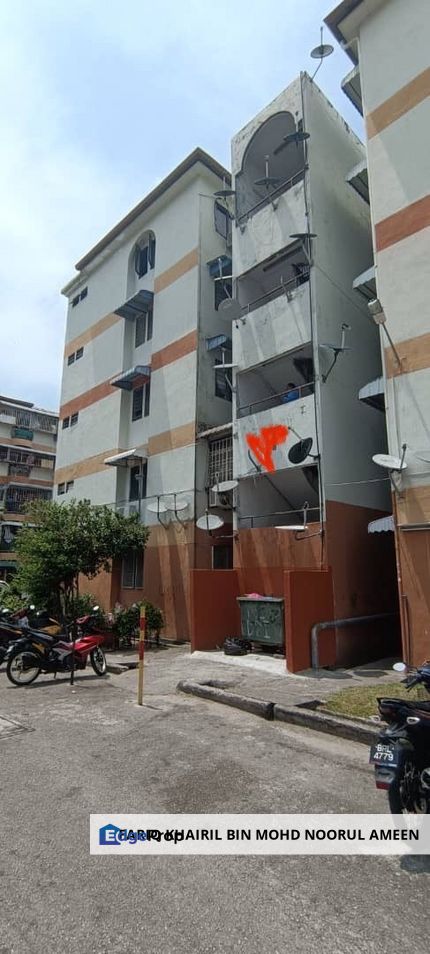 Lower floor 2 rooms flat for sale, Penang, Sungai Dua (Island)