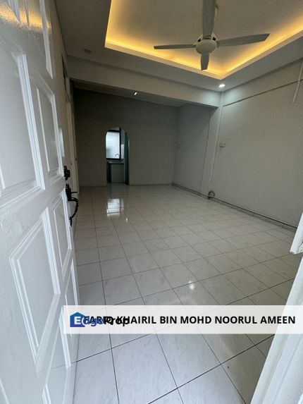 Simple and nice looking 2 rooms flats open for sale, Penang, Paya Terubong